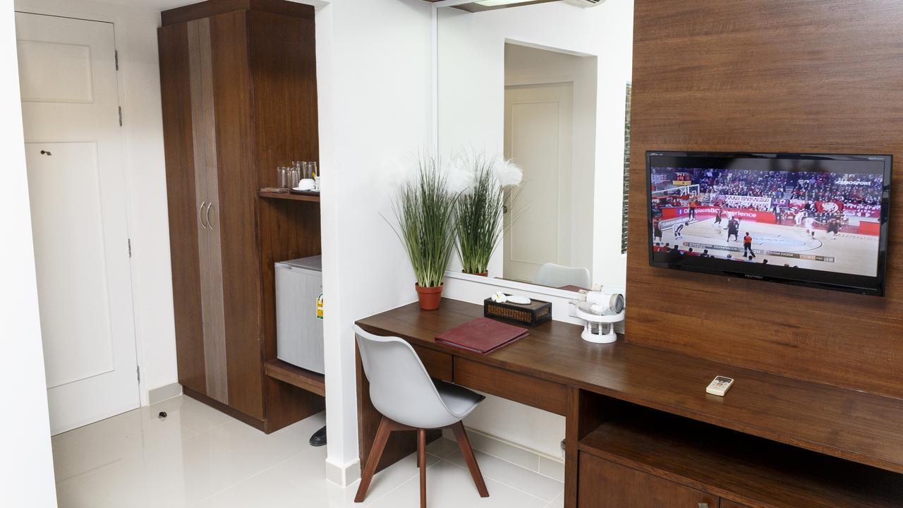 Tuana Hotels Brook Pool Access Csalong Kültér fotó