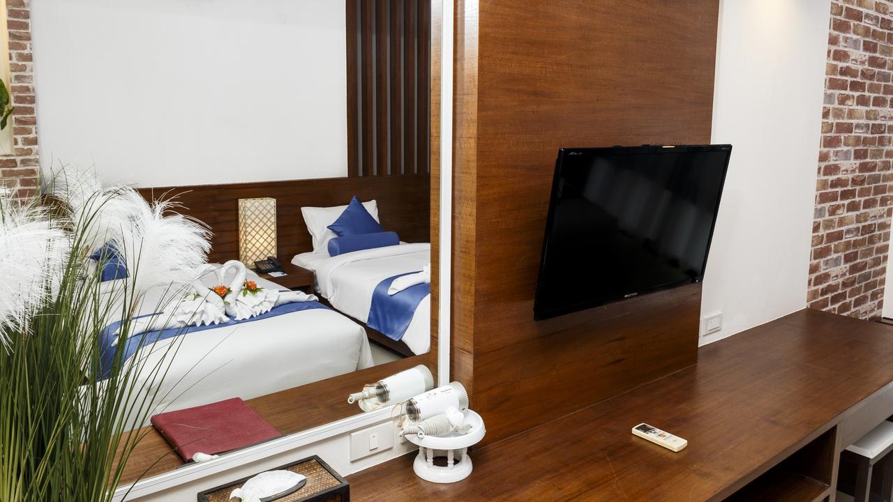 Tuana Hotels Brook Pool Access Csalong Kültér fotó