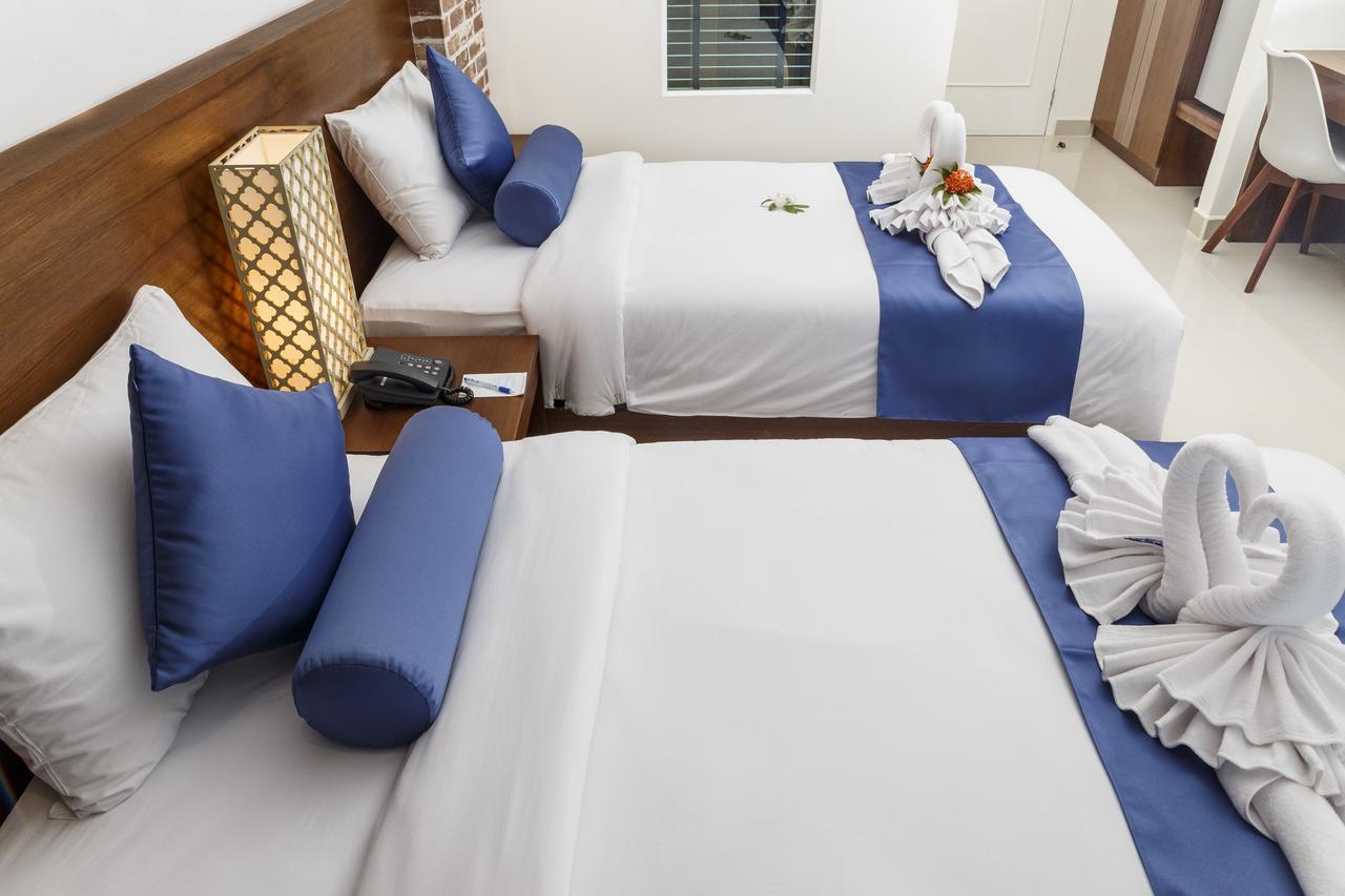 Tuana Hotels Brook Pool Access Csalong Kültér fotó
