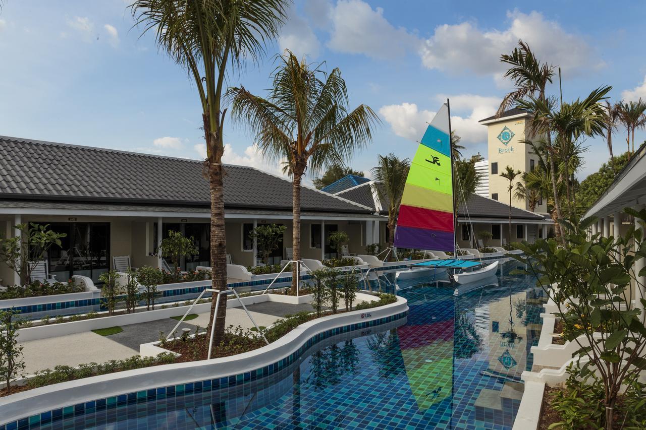 Tuana Hotels Brook Pool Access Csalong Kültér fotó