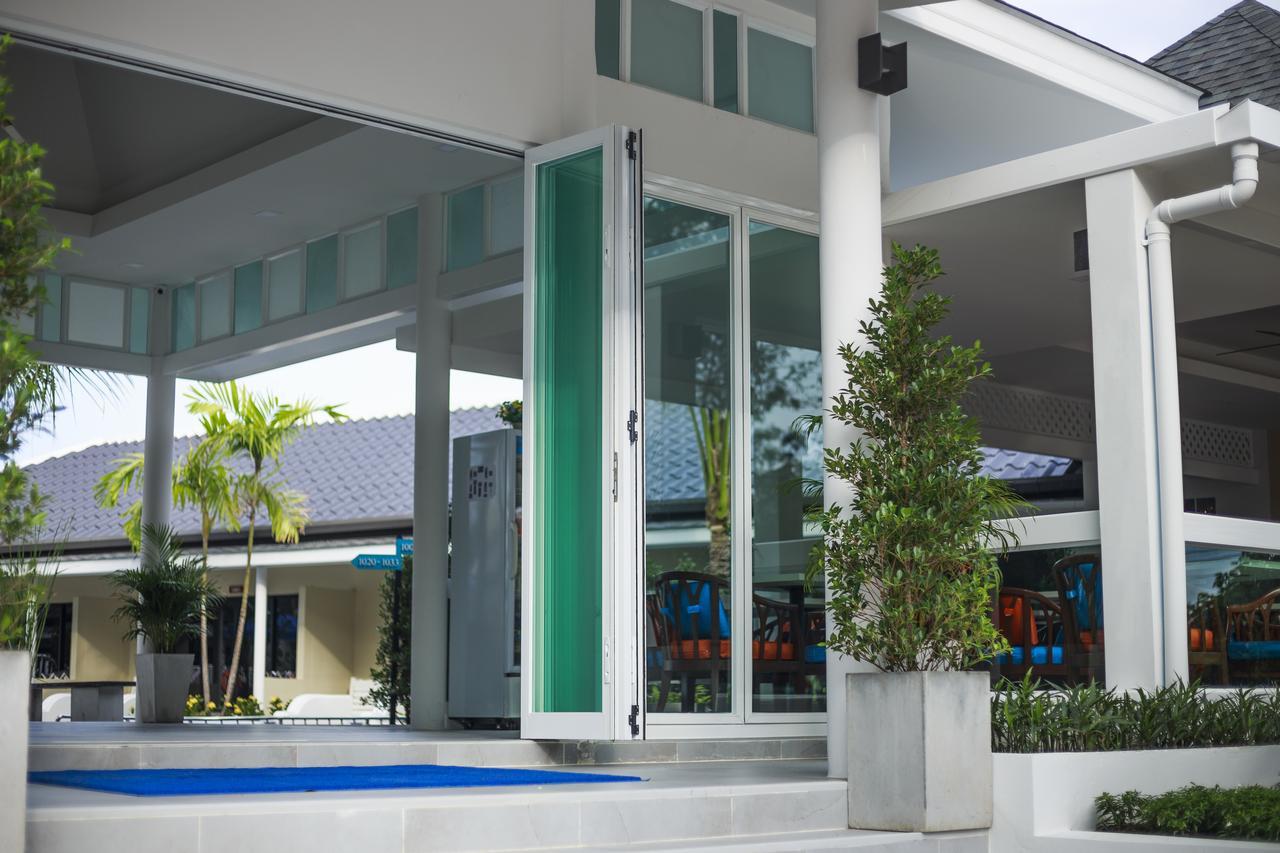 Tuana Hotels Brook Pool Access Csalong Kültér fotó