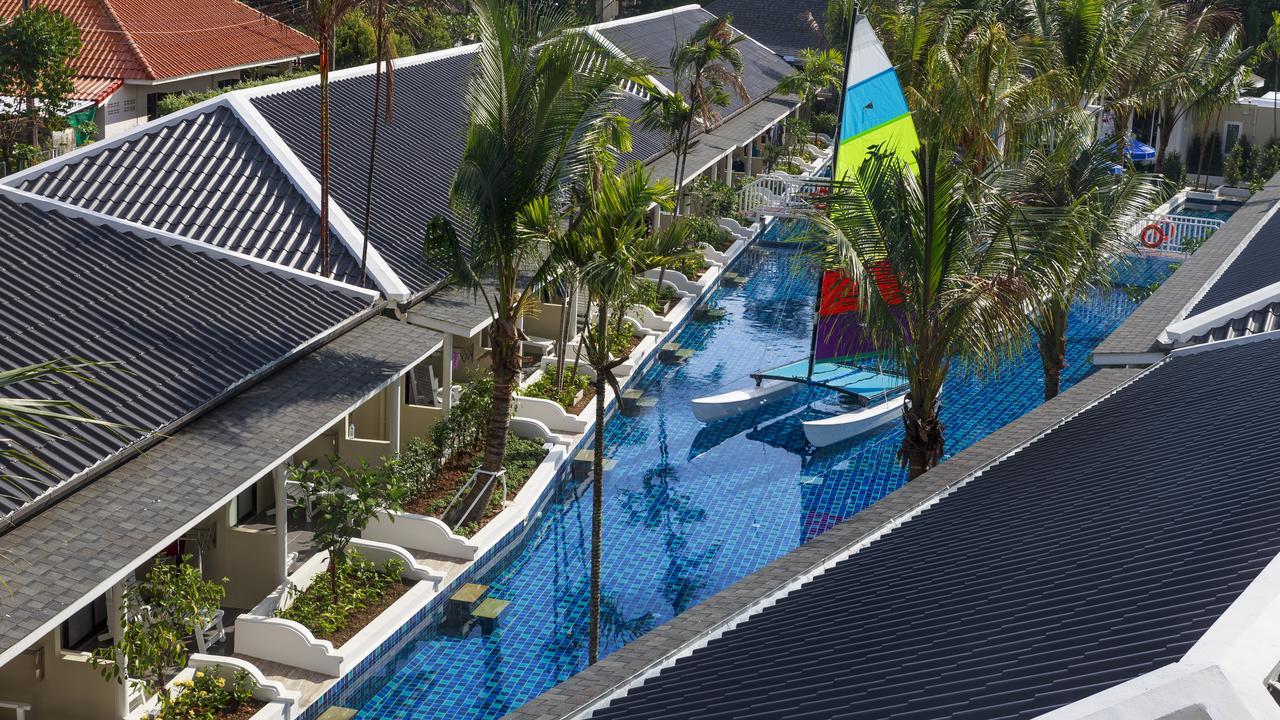 Tuana Hotels Brook Pool Access Csalong Kültér fotó